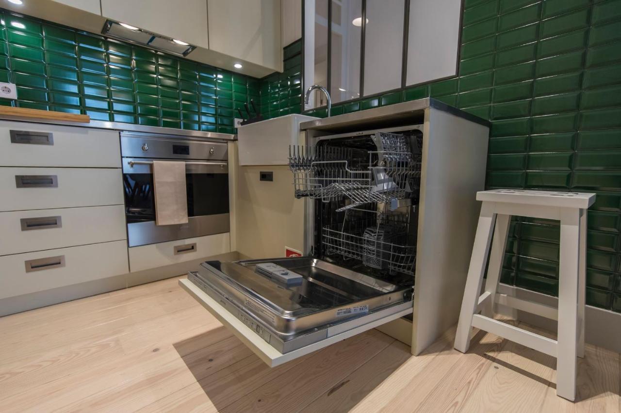 Lovelystay - Charming 3 Bedroom Wonder Downtown Lisabona Exterior foto